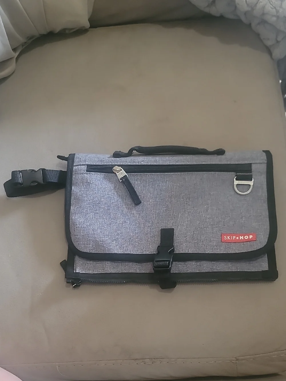 Zip-On Changing Station Clutch